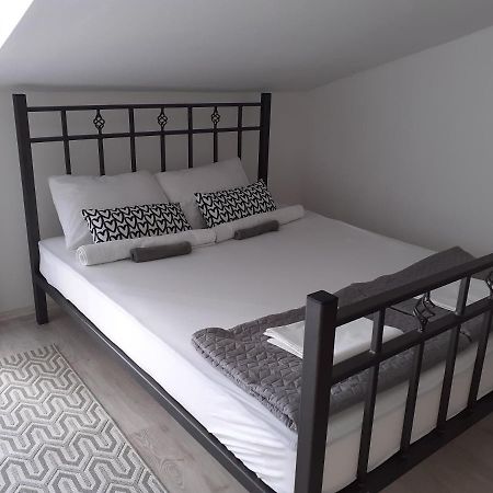 Flora Novi Sad Apartment Ngoại thất bức ảnh