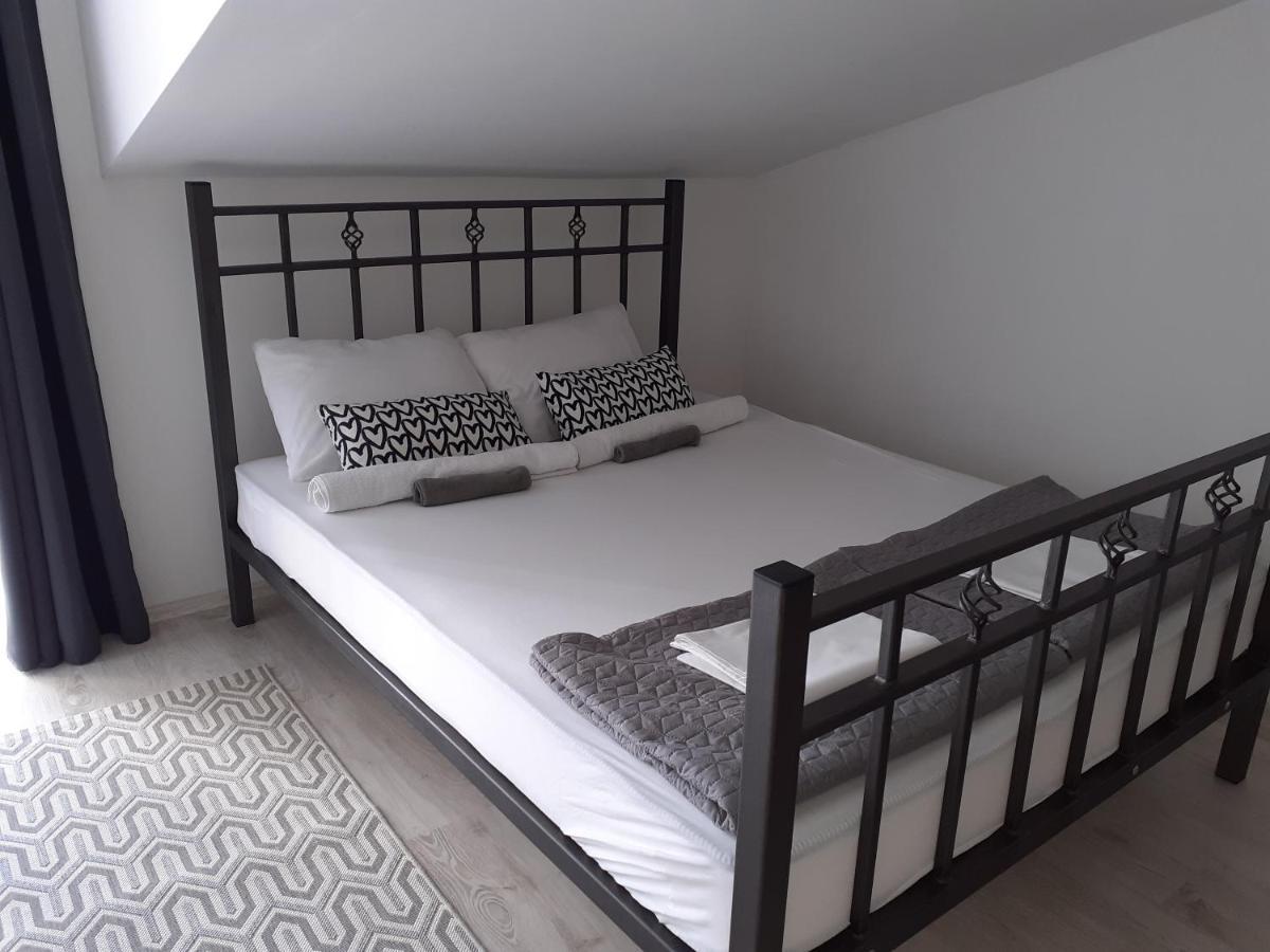 Flora Novi Sad Apartment Ngoại thất bức ảnh