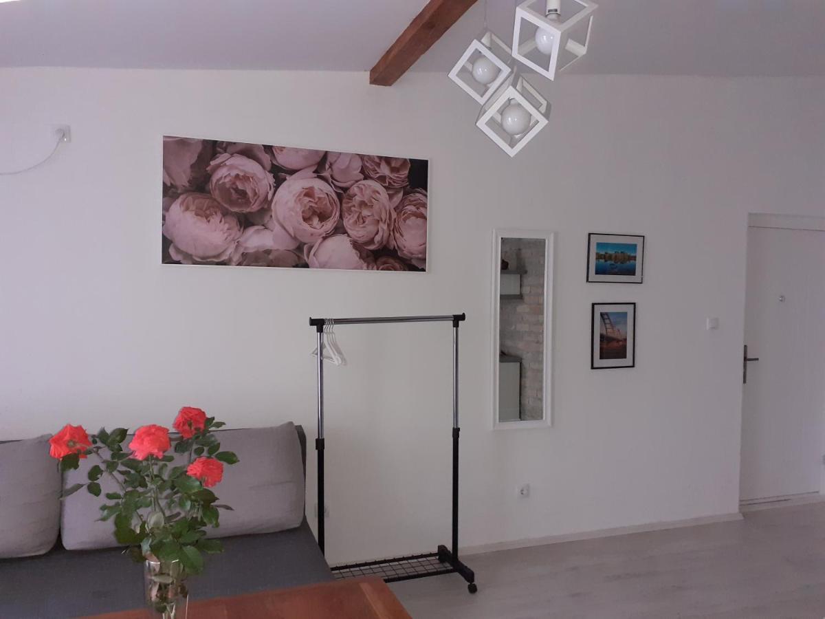 Flora Novi Sad Apartment Ngoại thất bức ảnh