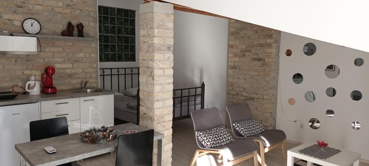 Flora Novi Sad Apartment Ngoại thất bức ảnh